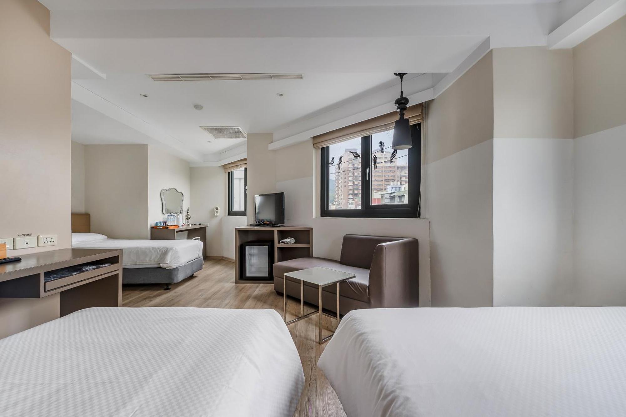 Check Inn Express Kaohsiung Love River Bagian luar foto