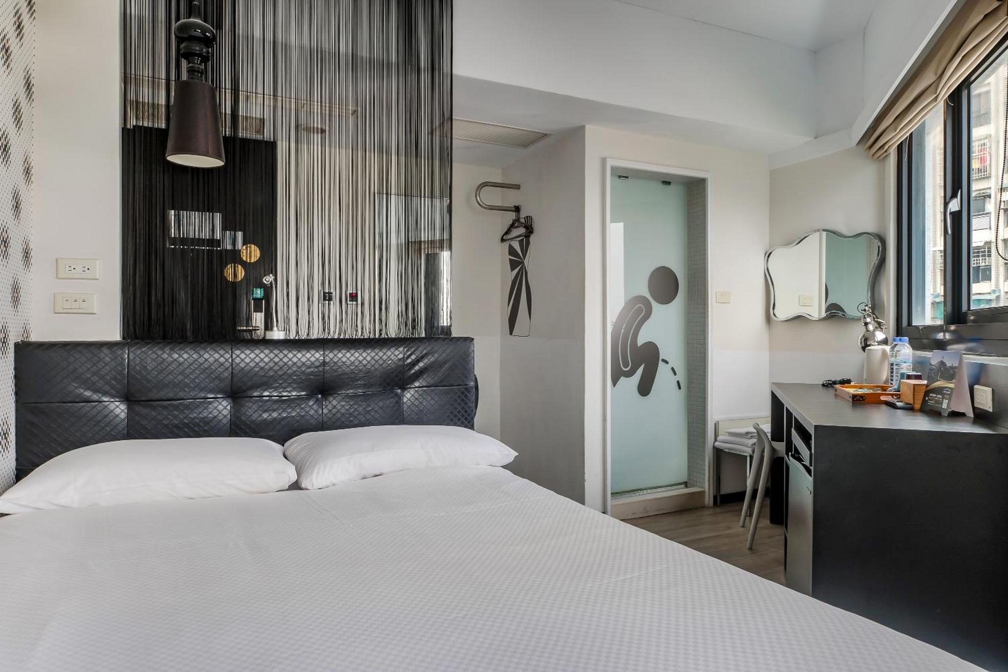 Check Inn Express Kaohsiung Love River Bagian luar foto